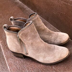 Lucky Brand Womens Ankle Boots‎ Size 7.5 Taupe Beige Cream LK-Bartalino Suede